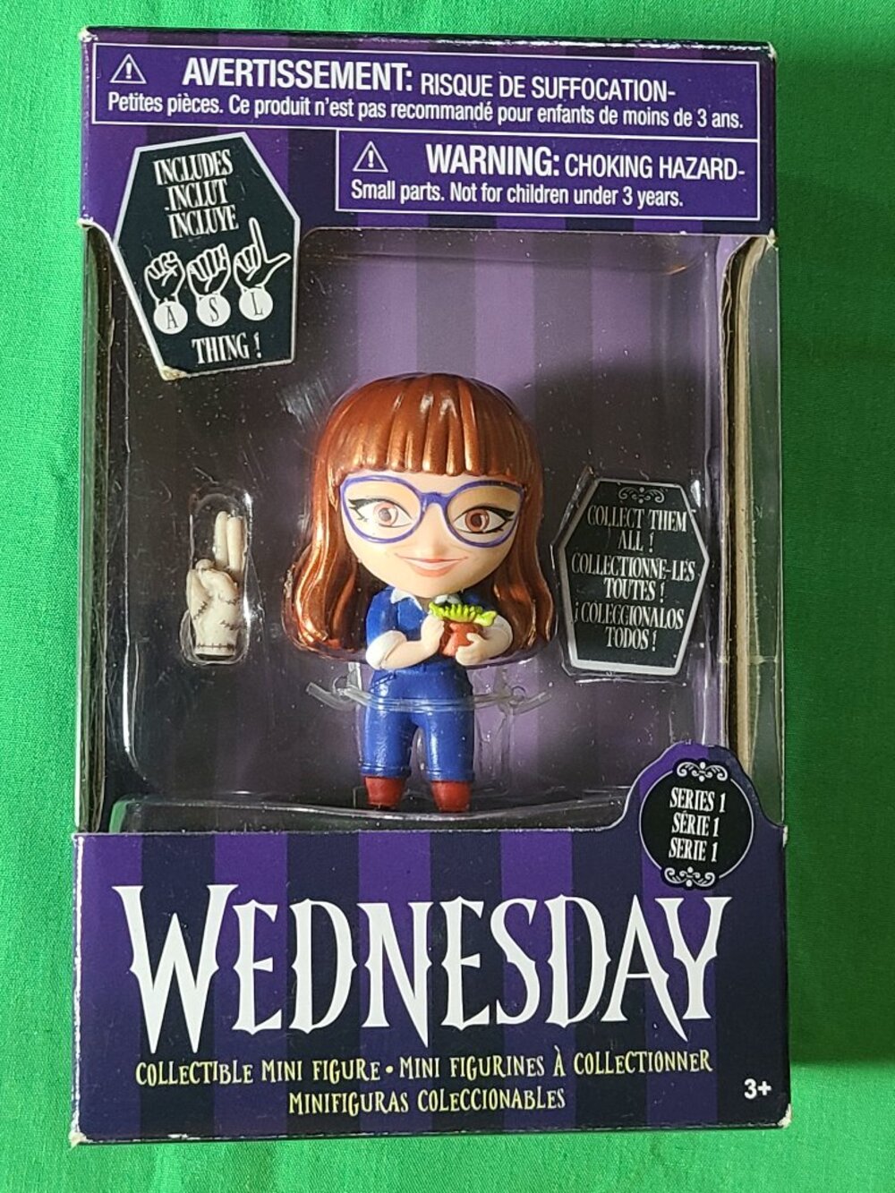 Addams Family Wednesday And Thing Mini Figurine New